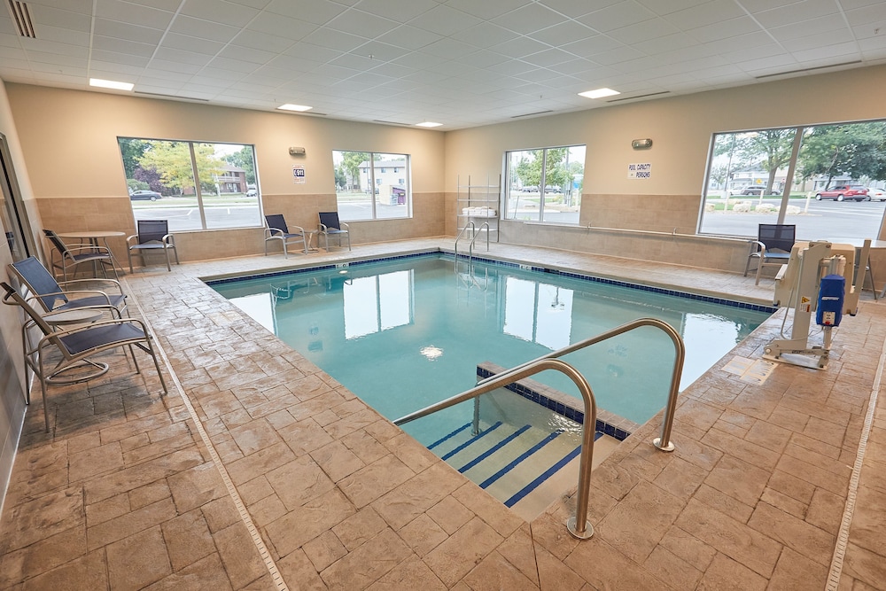 Gundersen Hotel & Suites 4/48