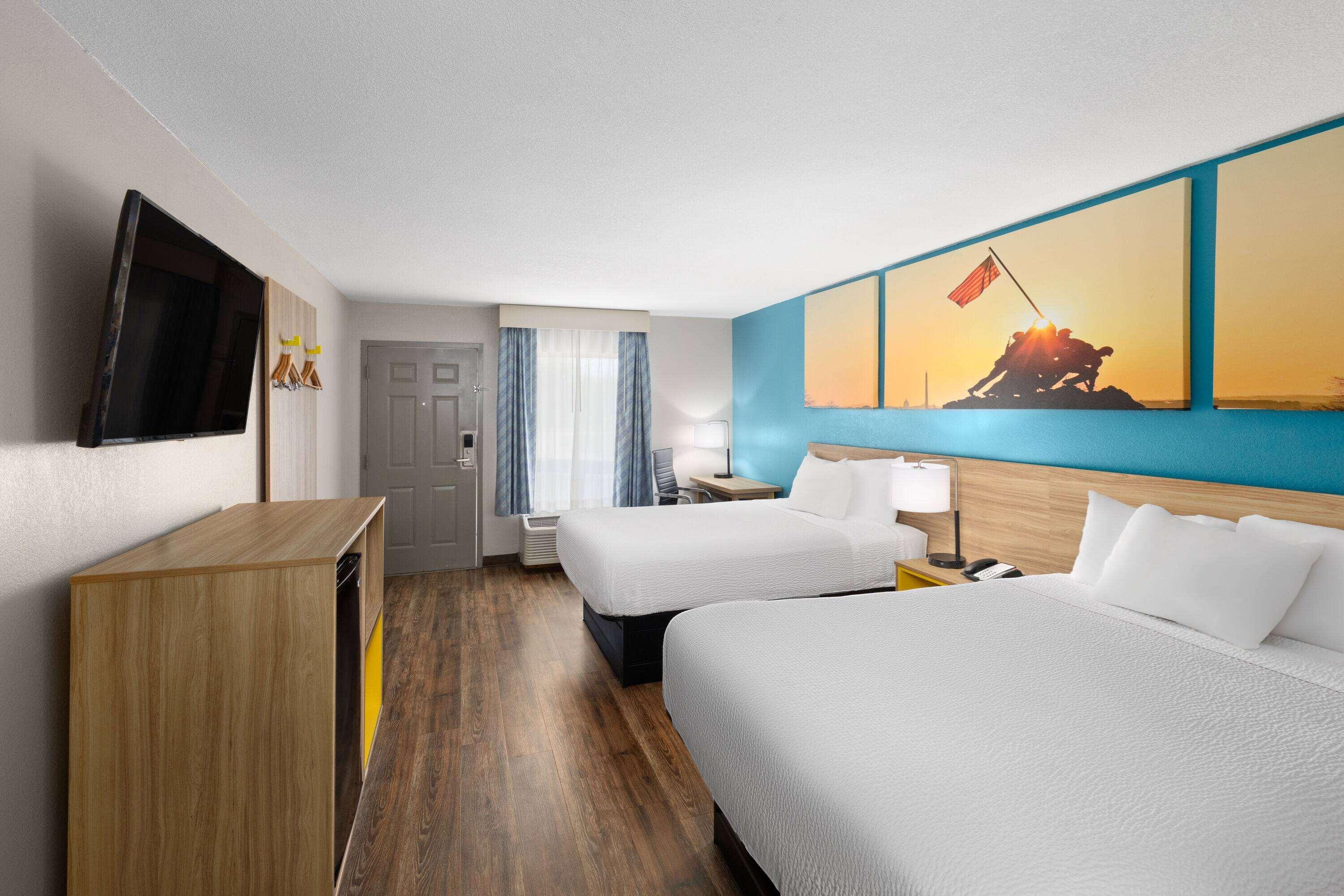 Room, 2 Queen Beds, Smoking