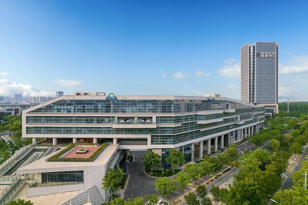 Days Hotel by Wyndham Yancheng Hi-tech Park 3/28