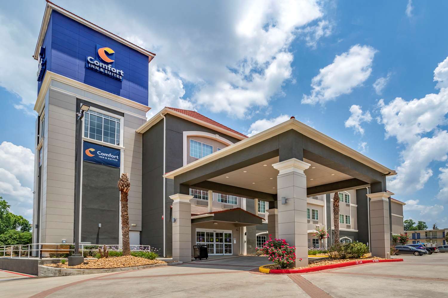 Comfort Inn & Suites Cleveland TX 35/40