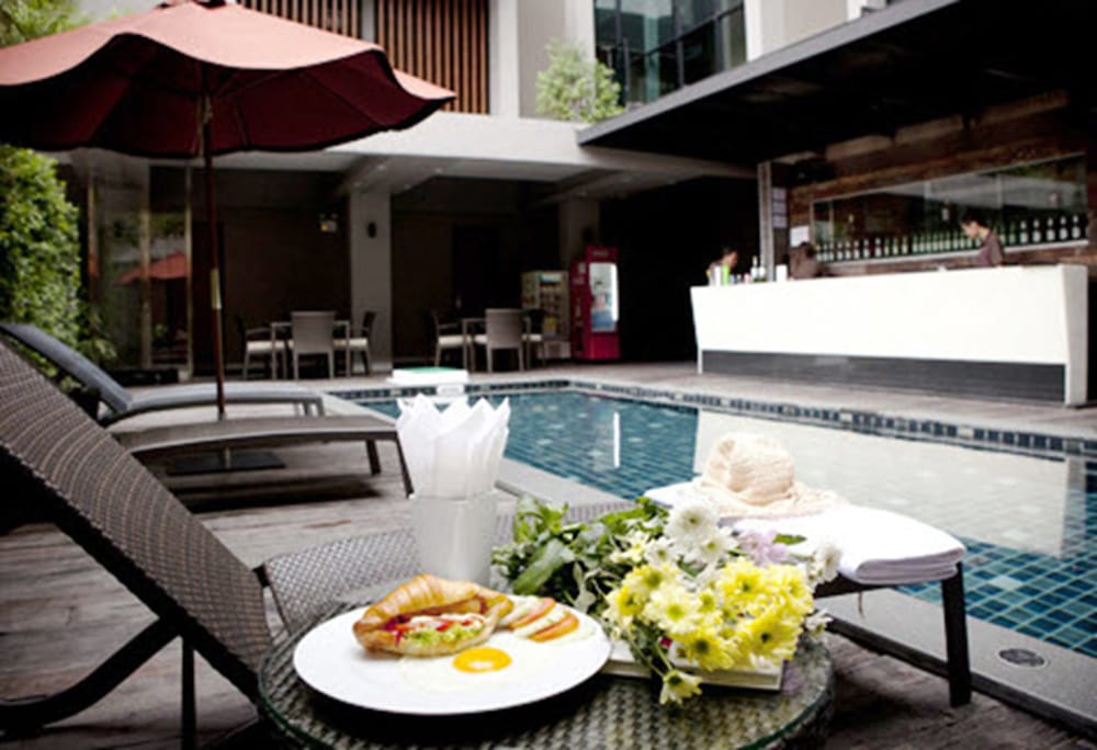 Siam Swana Hotel 33/40