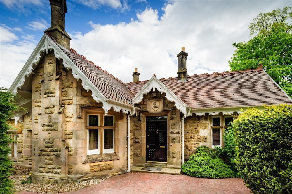The Mansion House Hotel 48/50