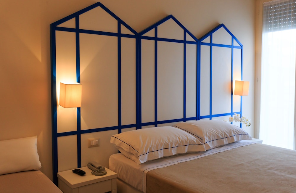 Mini Hotel 15/44