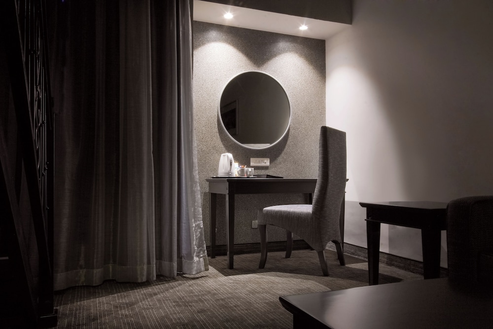 Bon Hotel Abuja 62/67
