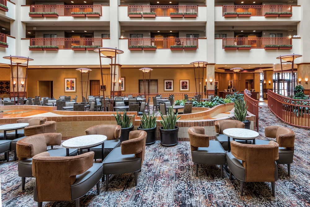 Embassy Suites by Hilton St. Louis St. Charles 44/54