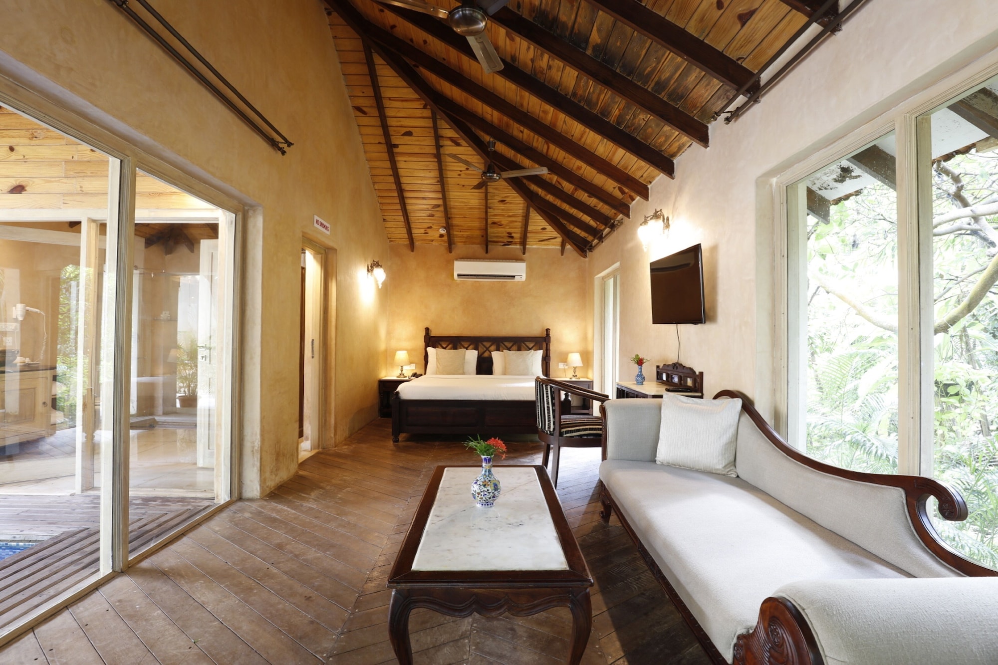 1 BEDROOM, VILLA, WITH POOL