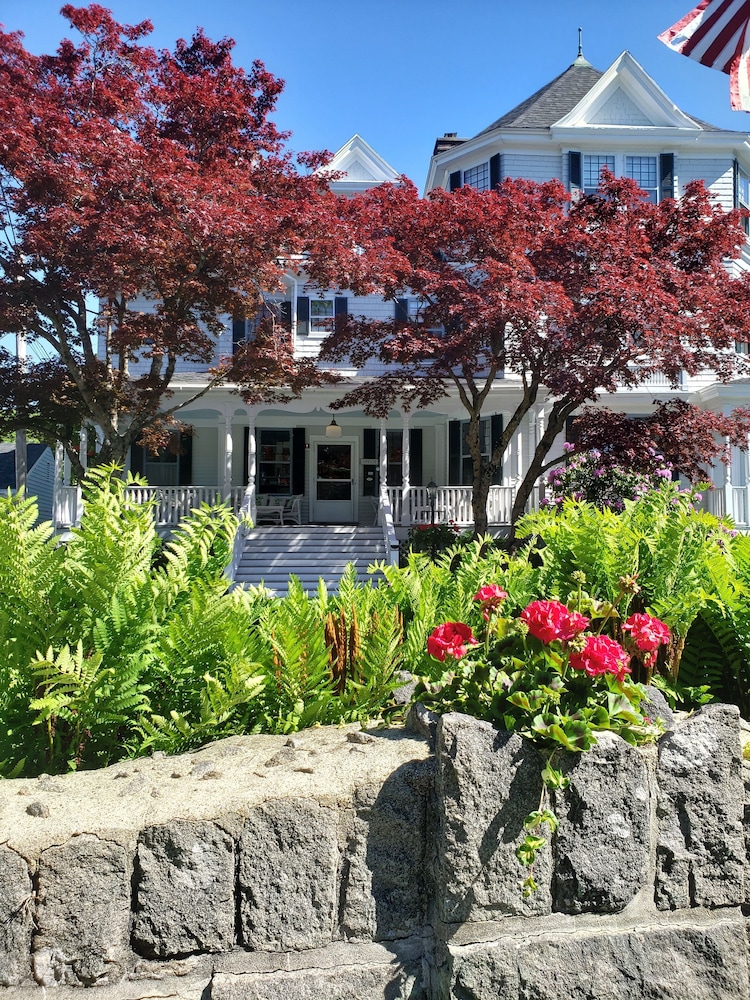 Moseley Cottage Inn and Town Motel 45/50