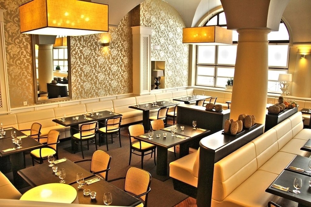 Hotel Restaurant Vetruse 51/65