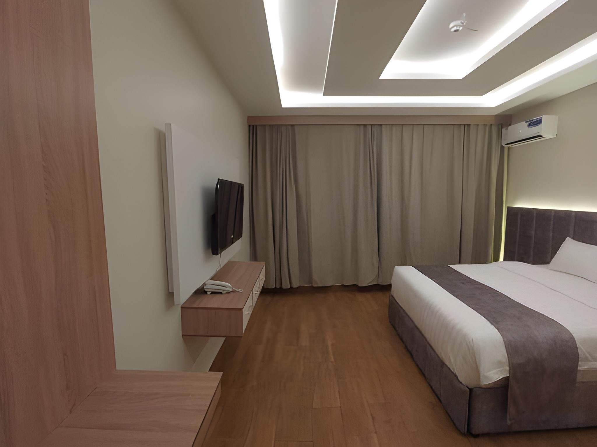 ONE BEDROOM SUITE