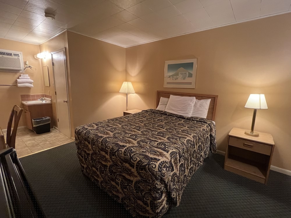 Silver Spur Motel 14/36