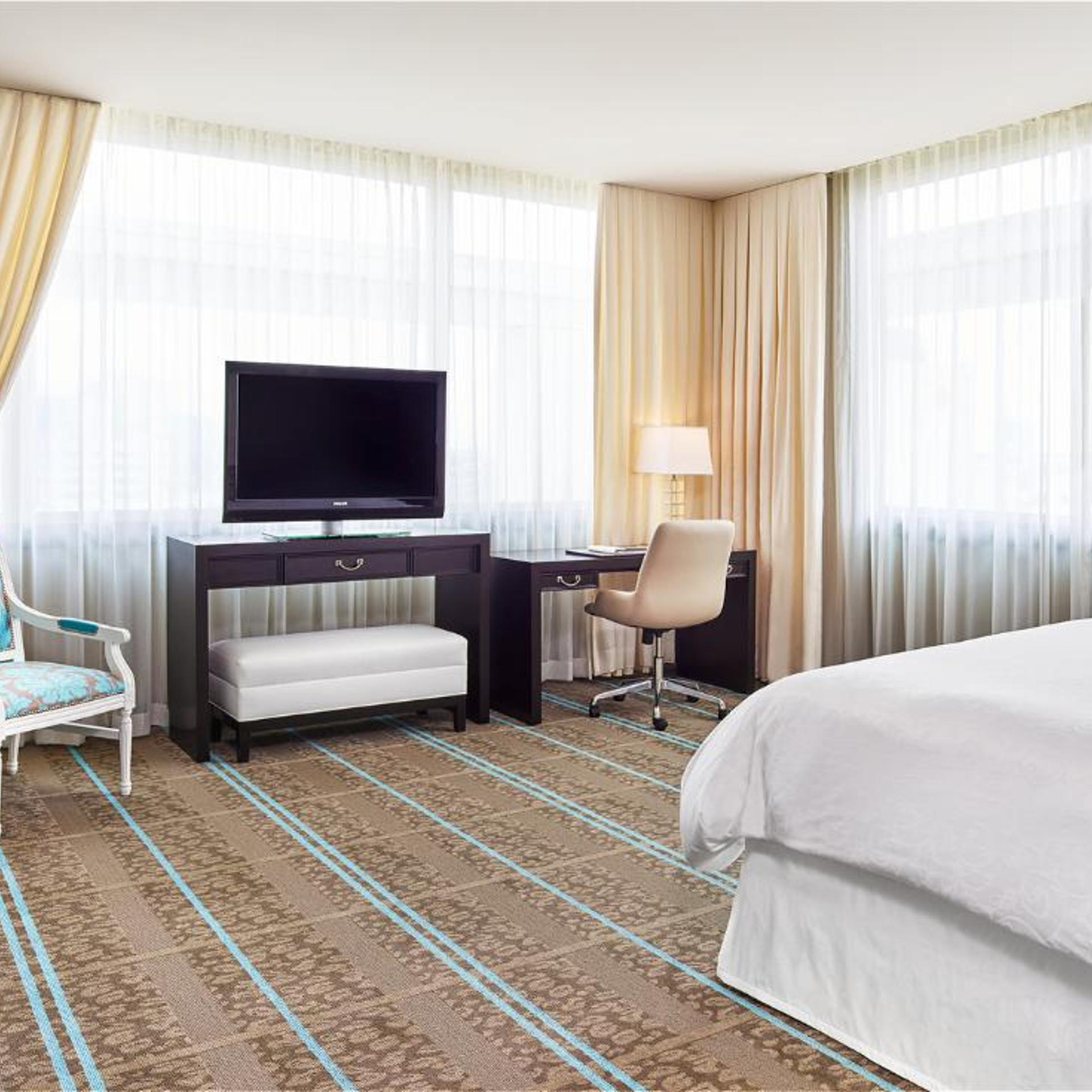 Studio, Suite, King Bed, Sofa