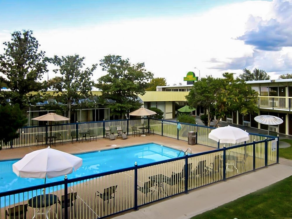 Hotel Brownwood Hwy 67 (ex. Budget Inn & Suites Brownwood) 1/43