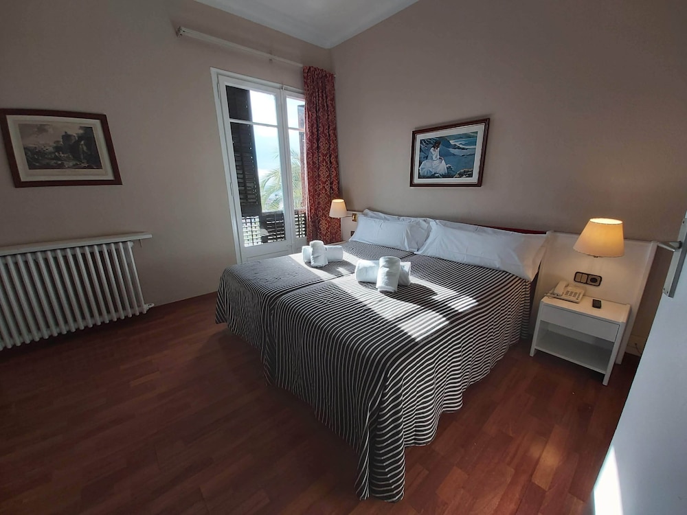 Hotel El Castell 15/48