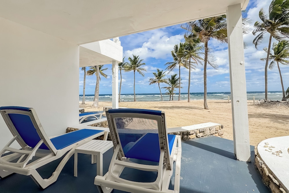 THE PALMS AT PELICAN COVE 32/66