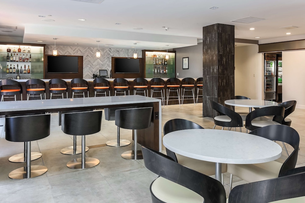 Doubletree By Hilton Hotel Atlanta Airport 31/49
