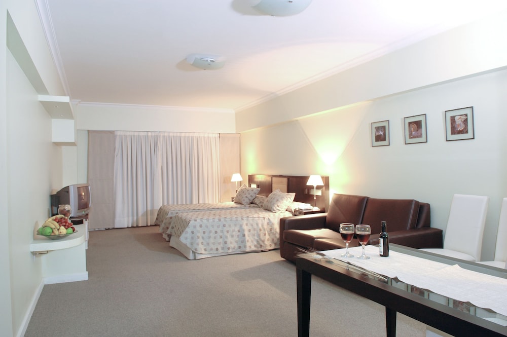 MONTANAS AZULES APART HOTEL 4/30