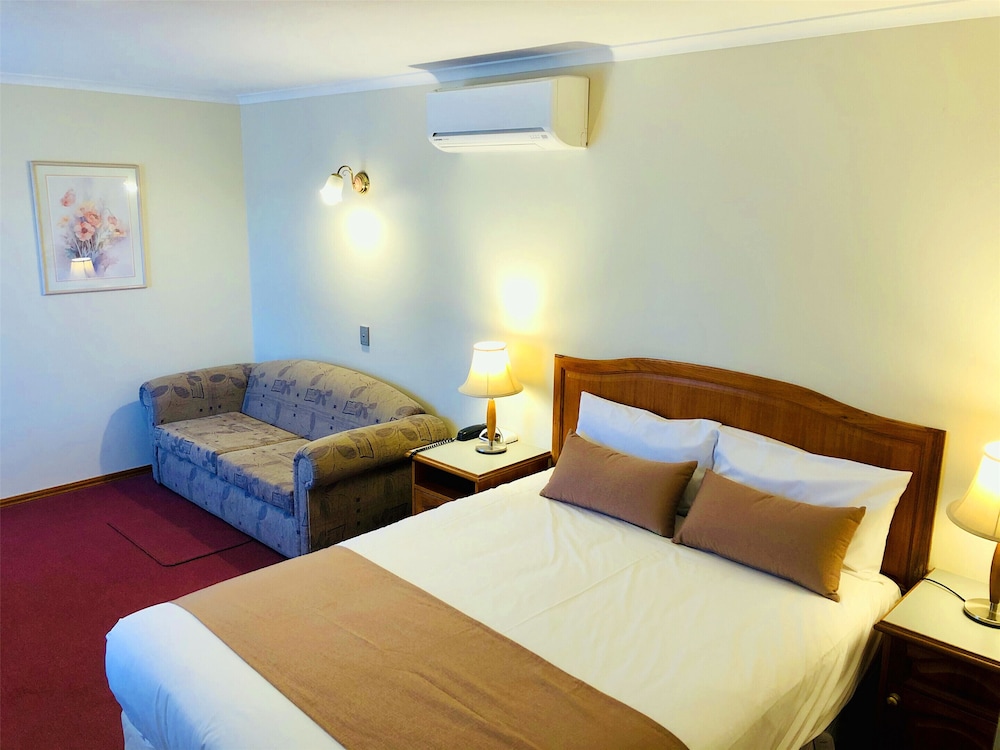VICTORIANA MOTOR INN 7/42