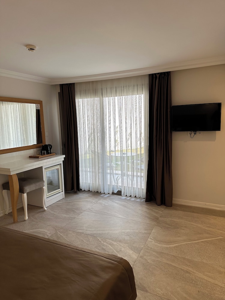 As Hotel Cesme 25/50