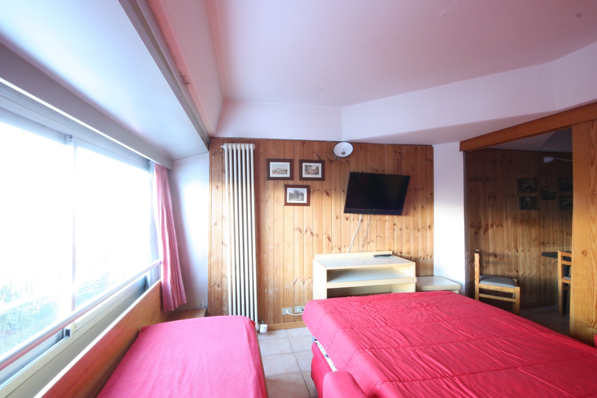 1 BEDROOM, APARTMENT