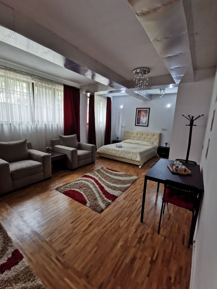 PRINCE RESIDENCE(FORMERLY VESUVIO PRICE RESIDENCE APARTHOTEL) 50/75