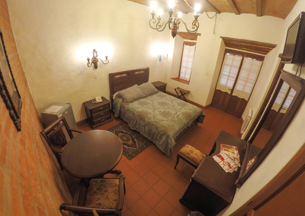 Hotel Monasterio 31/50
