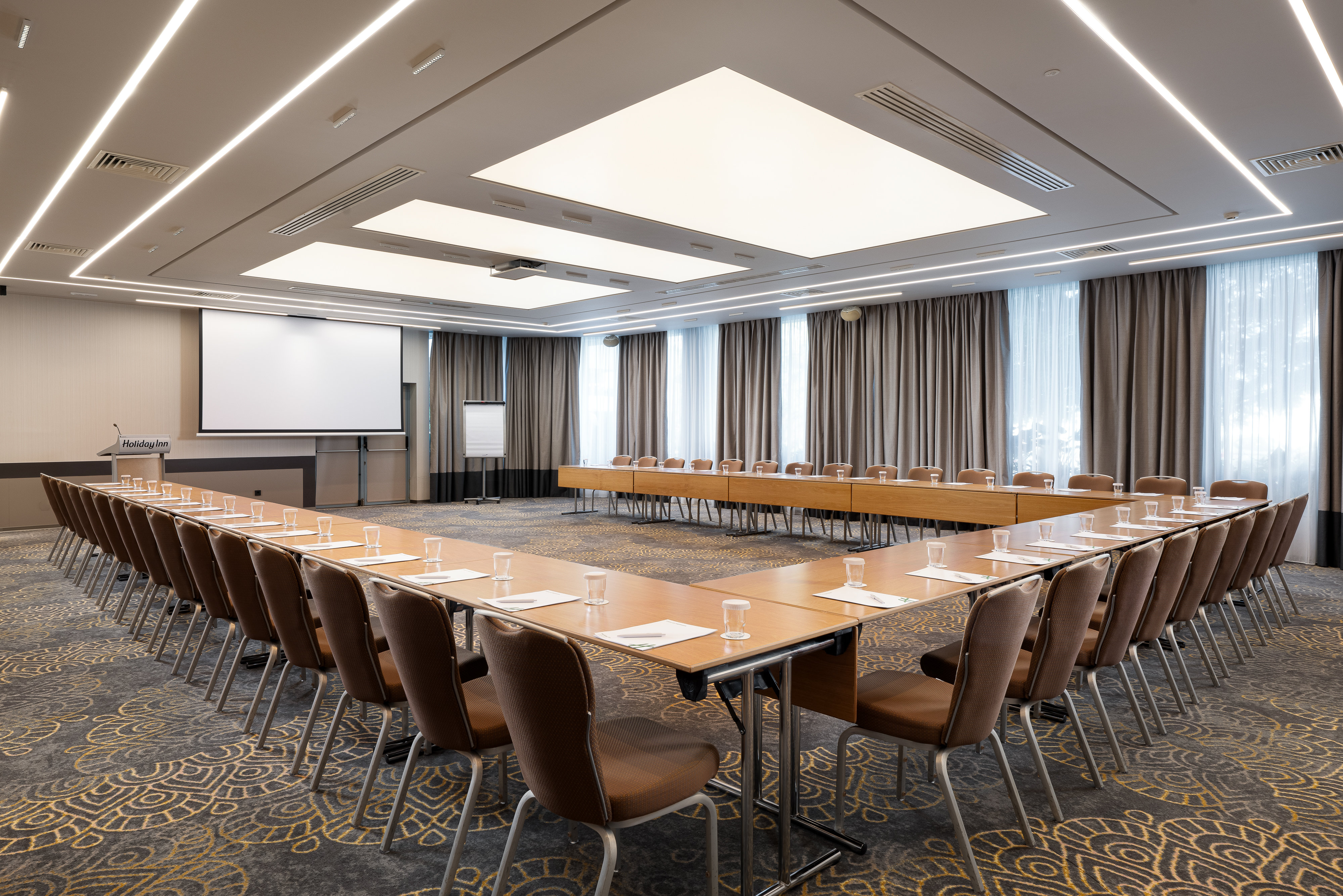 Holiday Inn Athens Airport 57/66