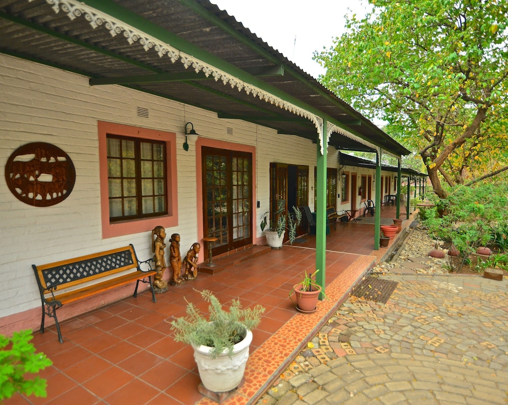 Lalamo Guest House 1/27