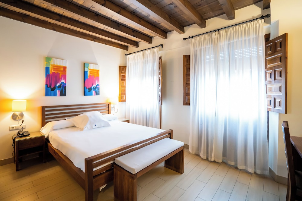 Hotel Yit Abentofail 8/50