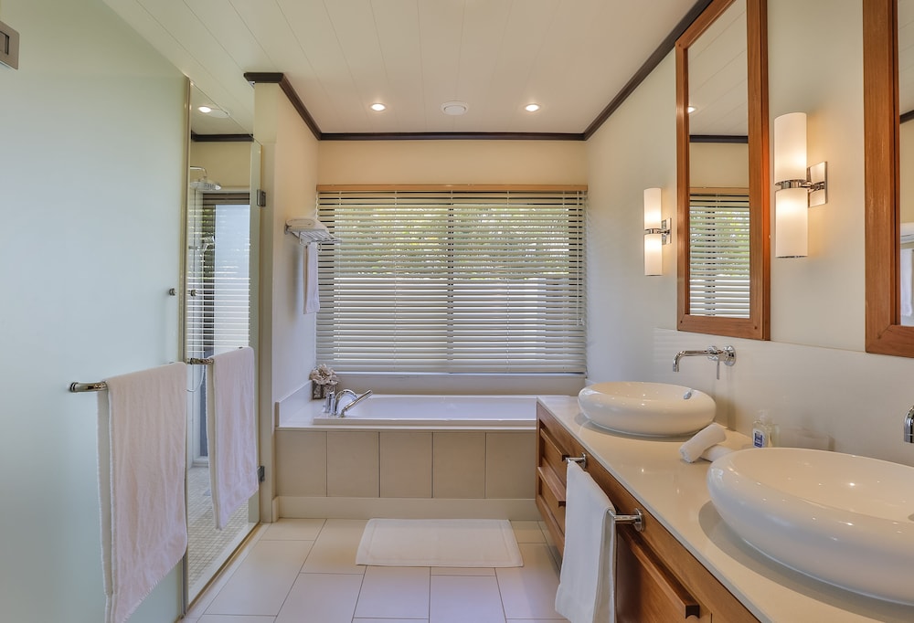 The Bay Club at Anahita 43/44