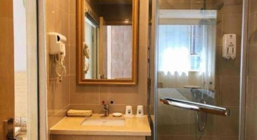 GreenTree Inn Urumqi Airport Tianyi International City 47/47