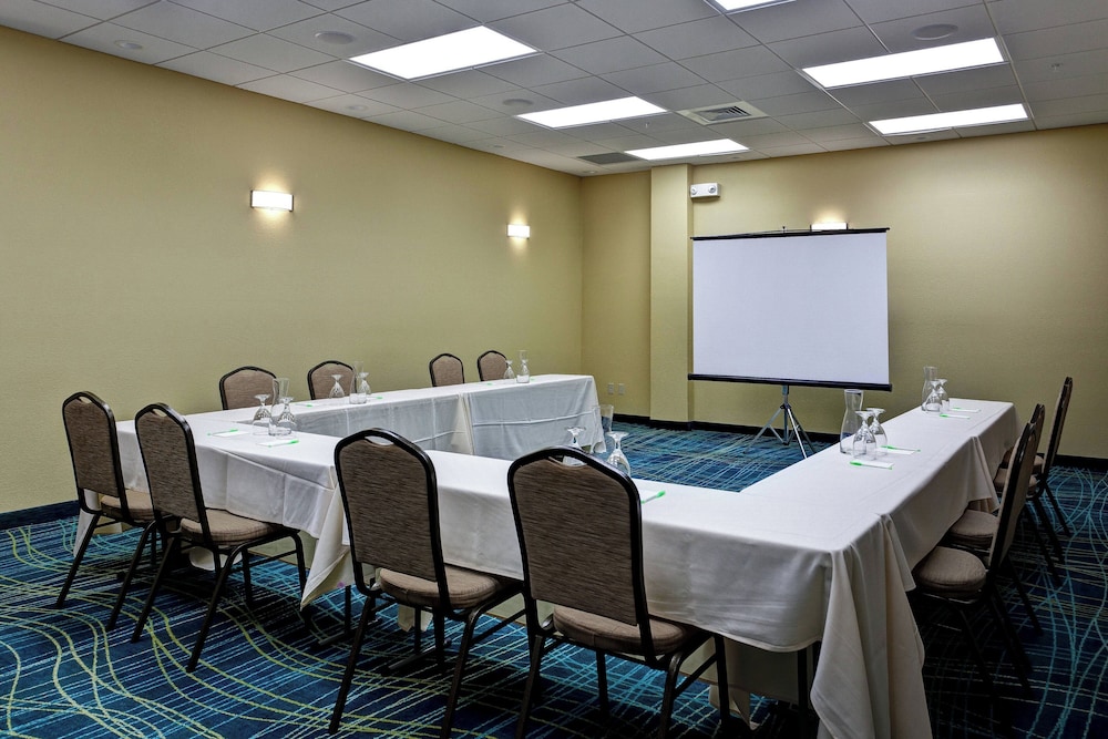 Springhill Suites Wichita Airport 60/69