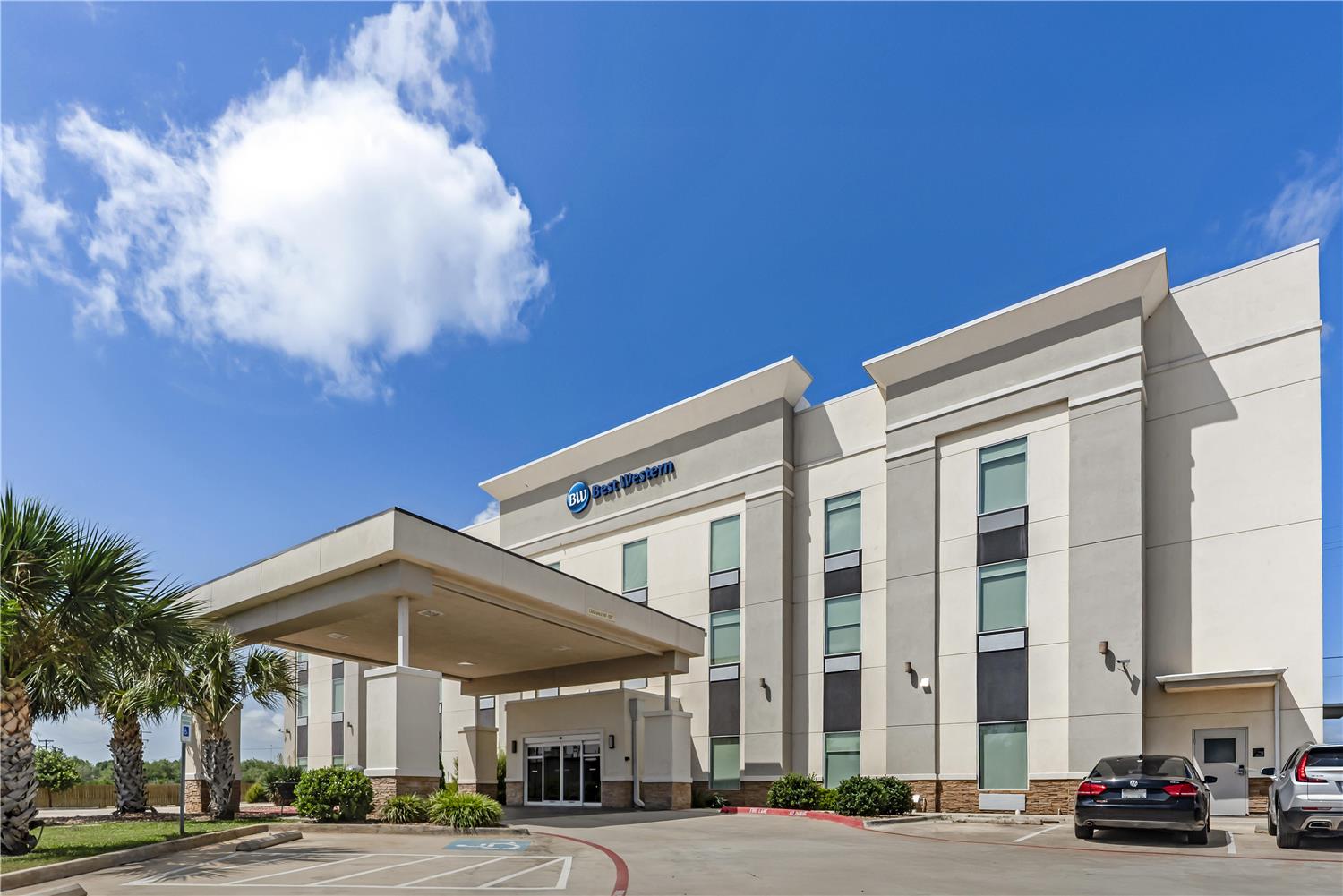 Best Western Green Oak Inn & Suites 2/30