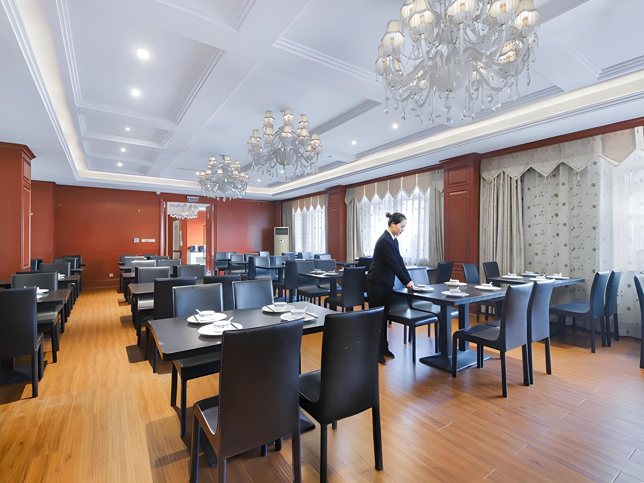 Vienna Classic Hotel (Hangzhou Linan) 39/47