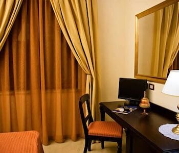 Sammartano Hotel 25/56