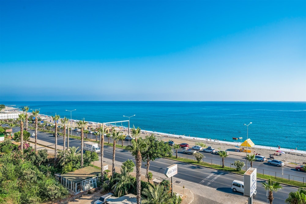 Arsi Blue Beach Hotel 43/50