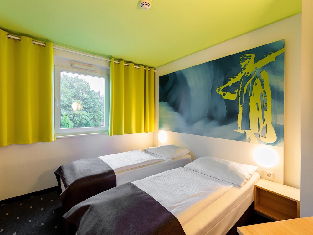 غرفة بسريرين منفصلين، B&B Hotel Krefeld 6/7