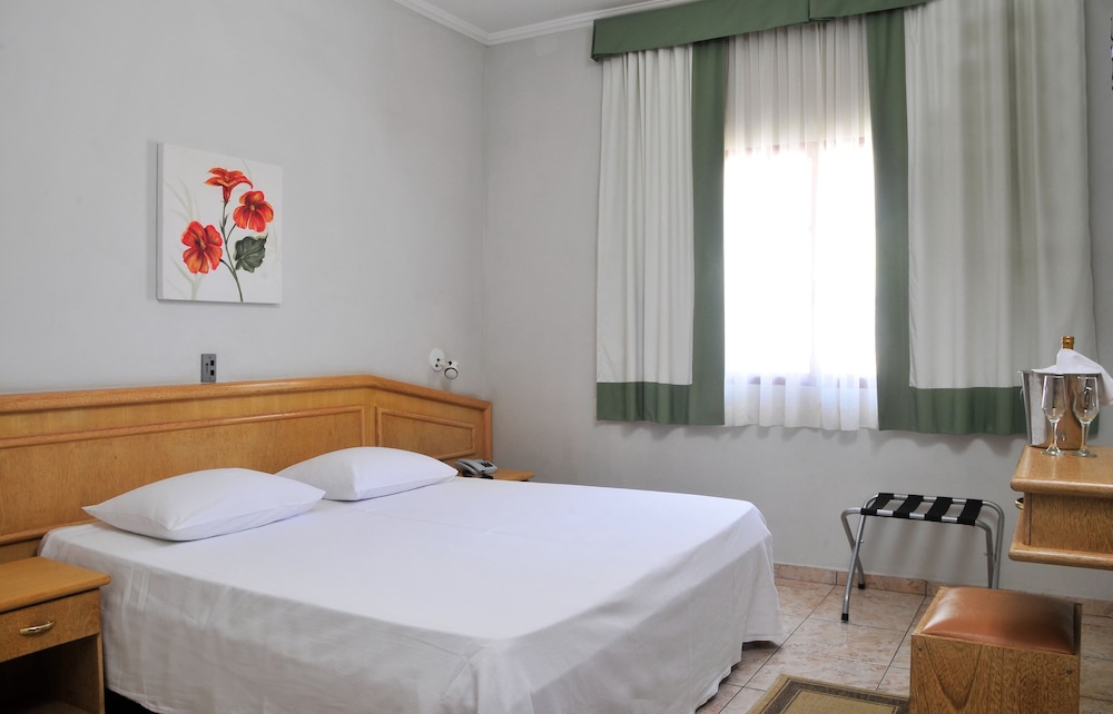 Deluxe, Double Bed