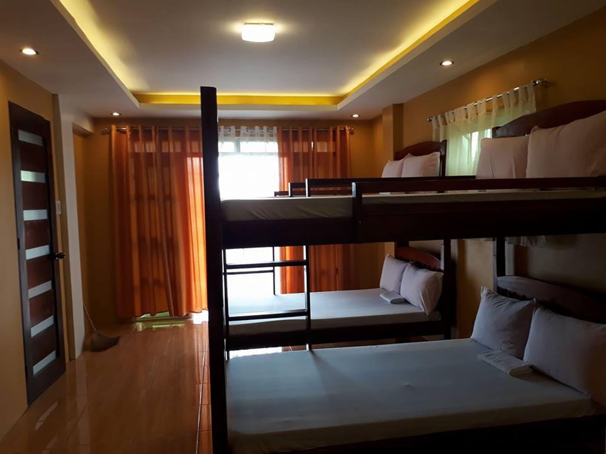 North Blue Bay Inn 13/14