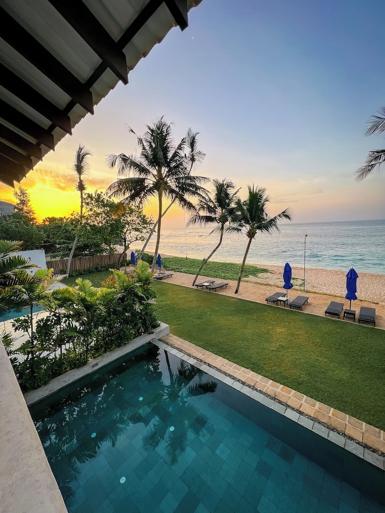 Ubuntu Beach Villas by Reveal 41/50