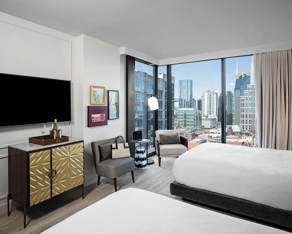 Hyatt Centric Downtown Nashville 20/50