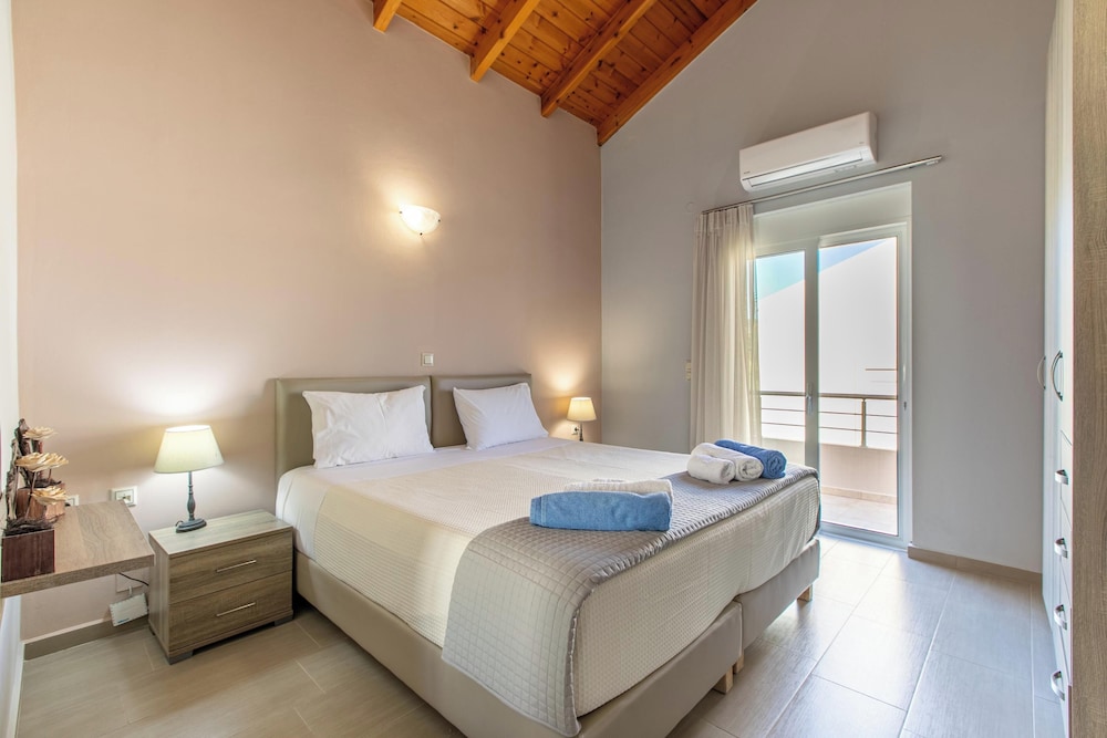 Neaira Villas Chania 7/50