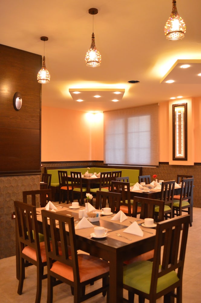 Tilal Al Madina Hotel 44/53