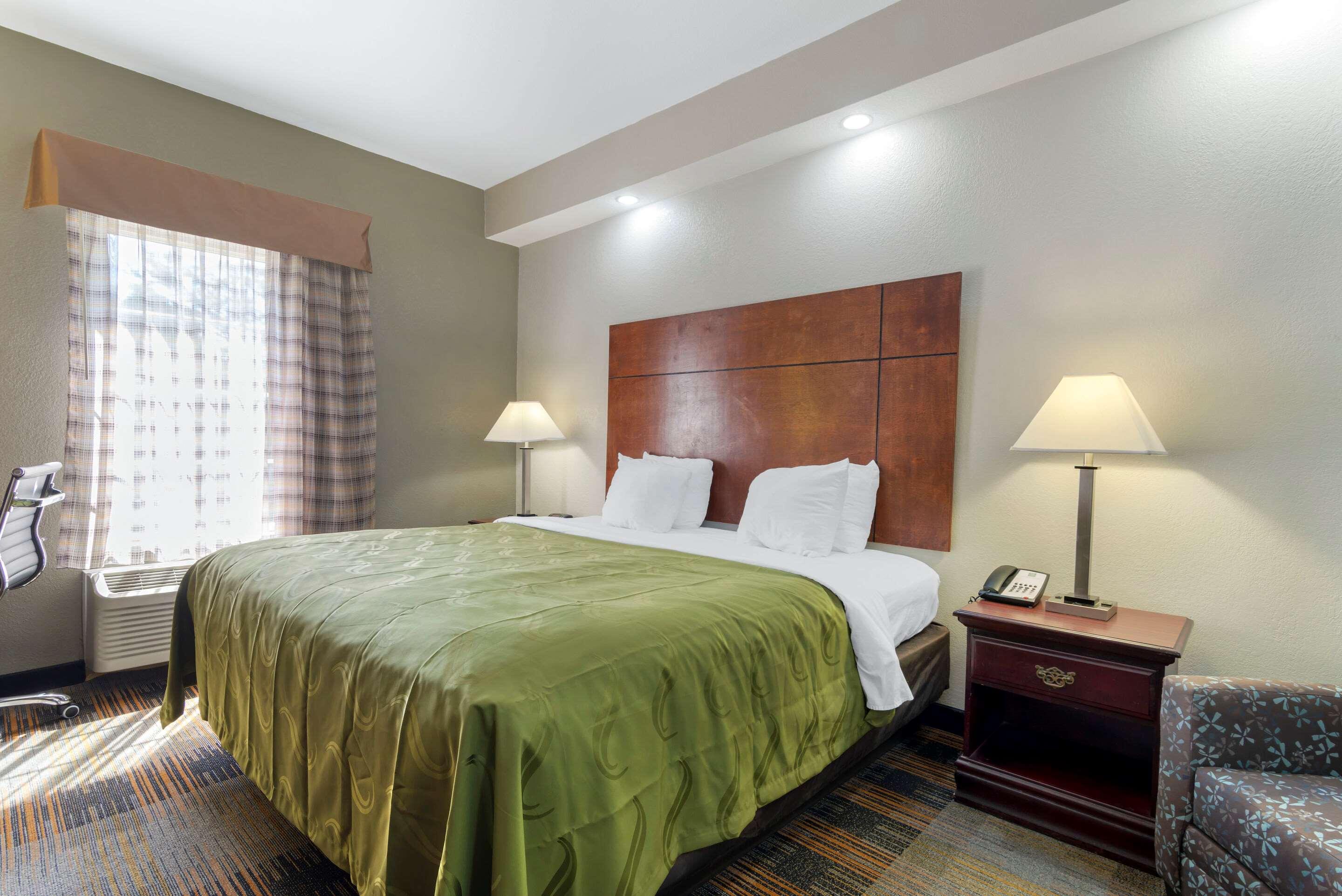 غرفة بسرير كينج، Quality Inn Newnan - Atlanta South 4/6