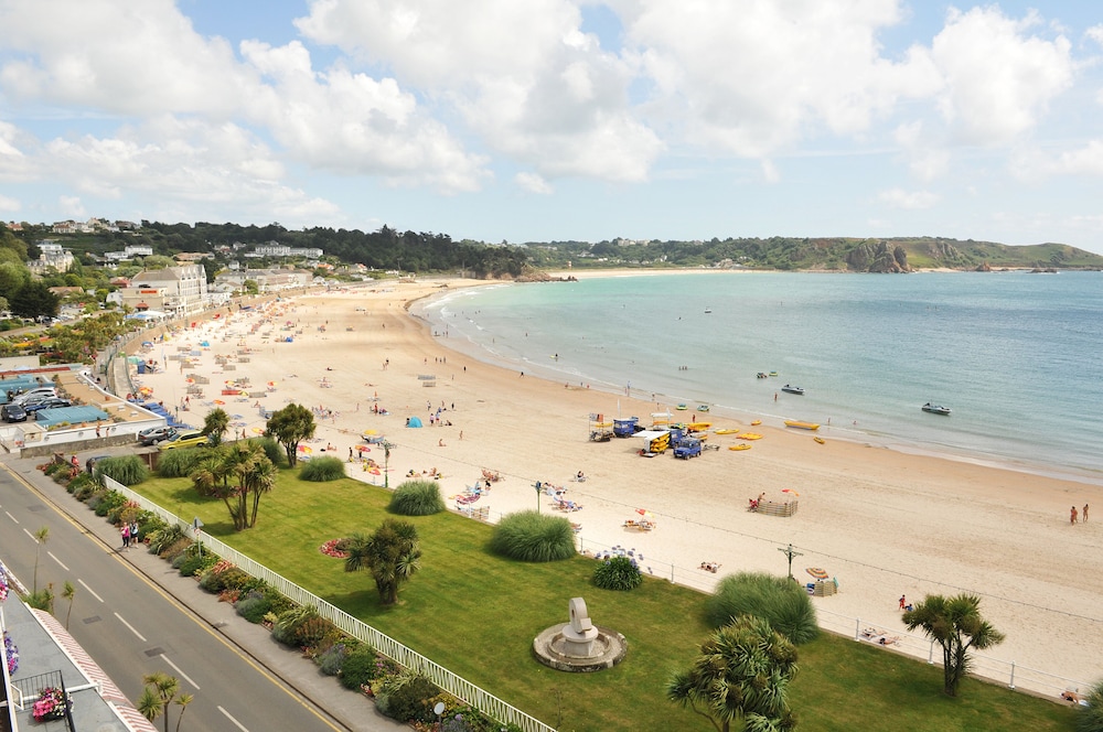 St Brelades Bay Hotel 53/59