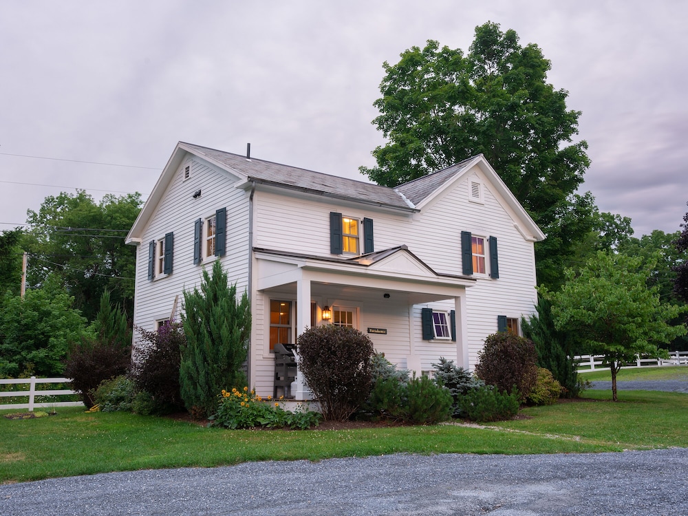 Hill Farm Inn 43/50