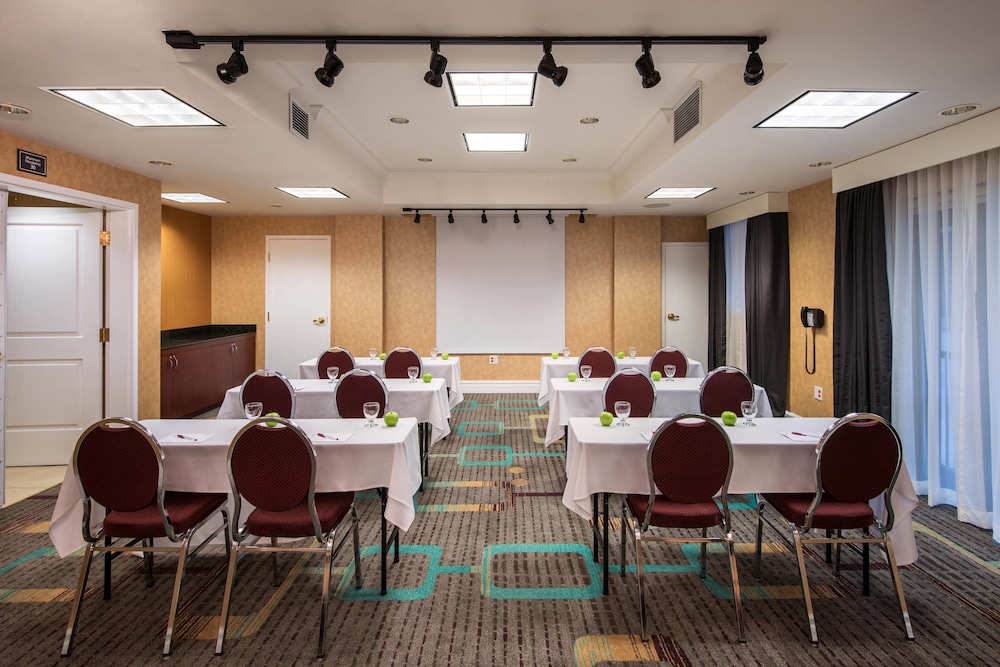 Residence Inn by Marriott Halifax Downtown 34/37