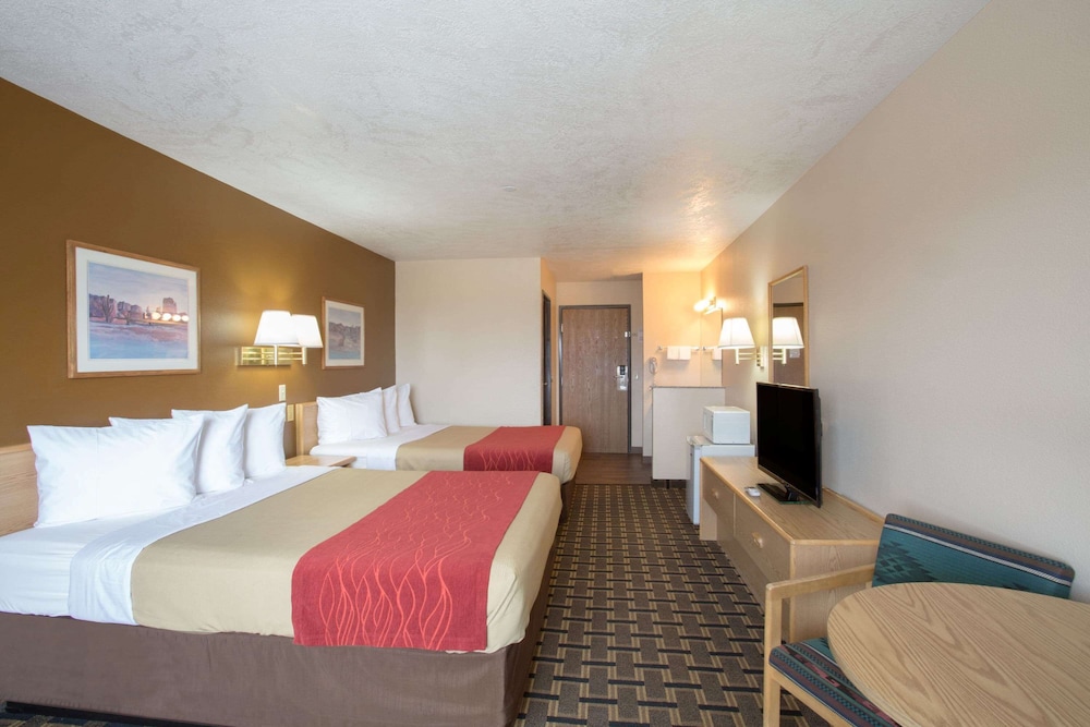 Days Inn by Wyndham Hurricane/Zion National Park Area 17/29