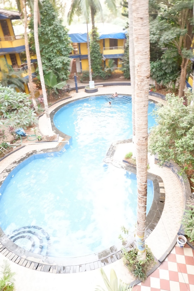 Falcon Resorts 57/70