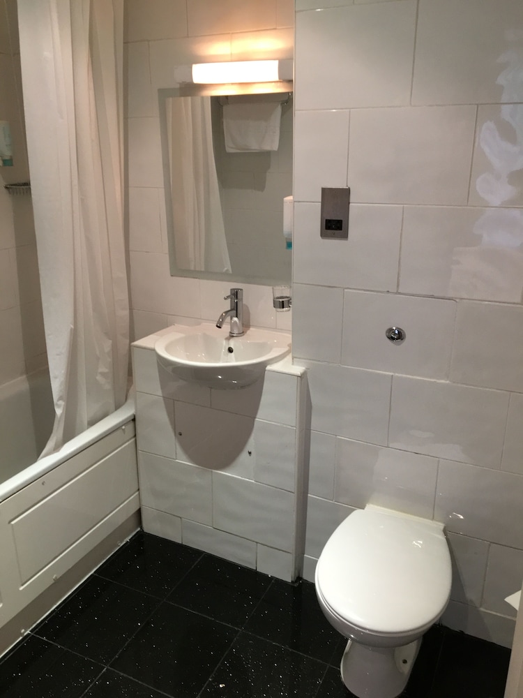 Artto Hotel 25/26