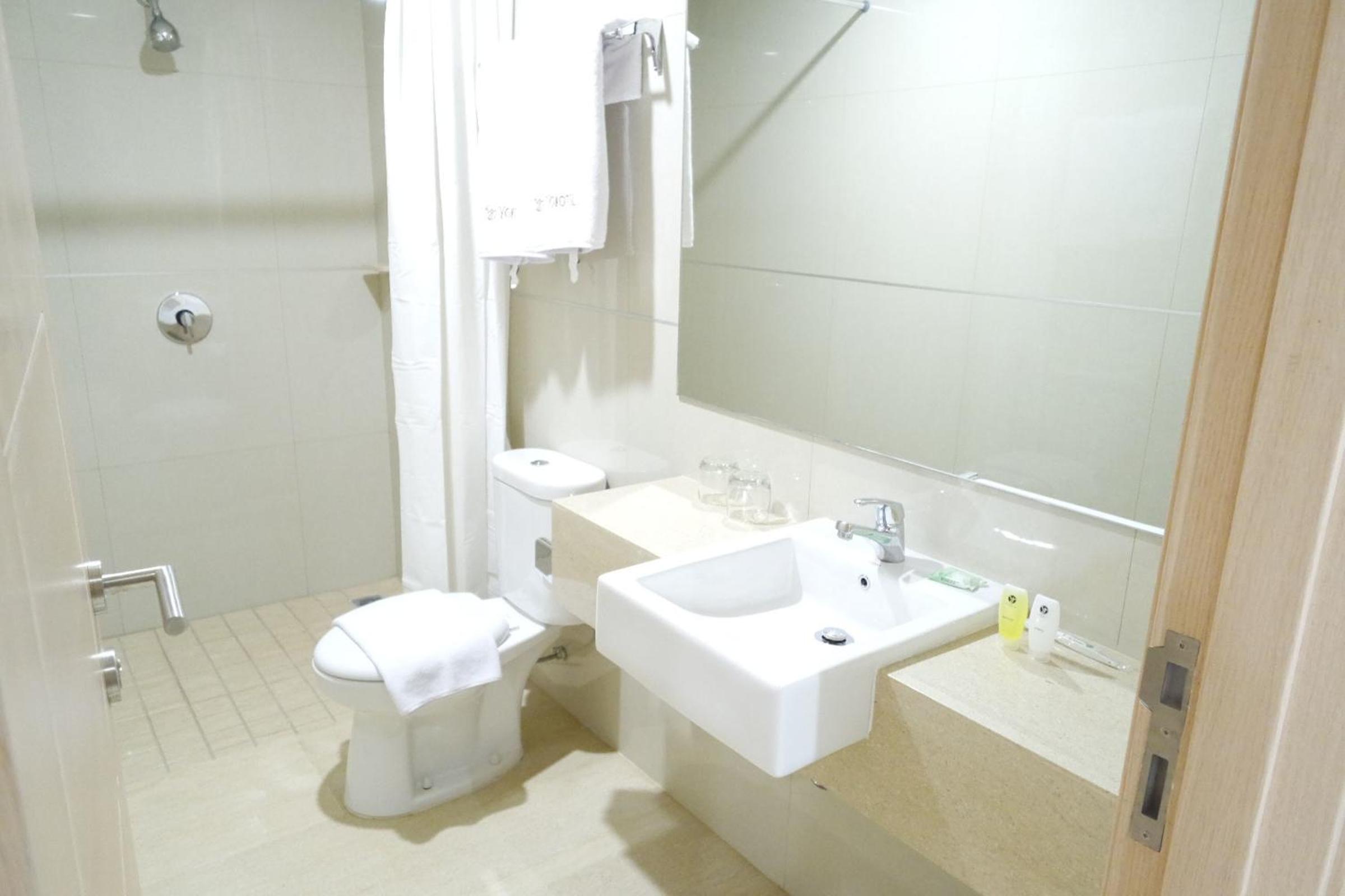 Yokotel Hotel 52/54